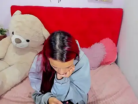 GiannaGoddes online show from 01.16.25