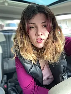 DaisyVibesss online show from 02.27.25