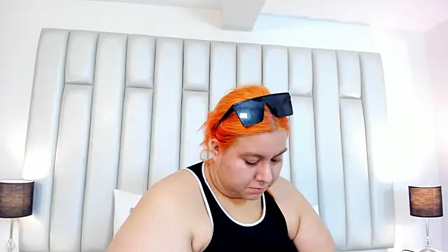 aandreaperez online show from 02.24.25