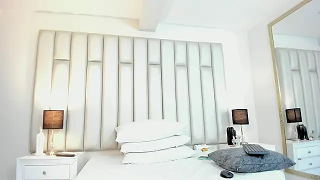 aandreaperez online show from 11.21.25