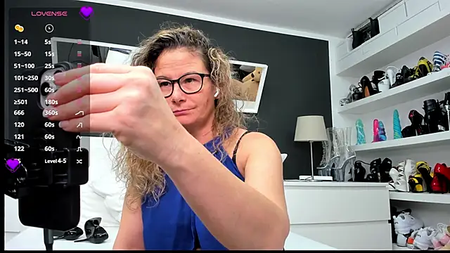 izzy-mendosa online show from 01.05.25