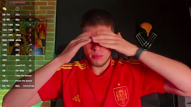 Snapshot of SebastianMaximoff chatting on 02.06.25 SebastianMaximoff online show from 02.06.25