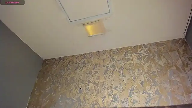 Snapshot of SebastianMaximoff chatting on 10.17.25 SebastianMaximoff online show from 10.17.25