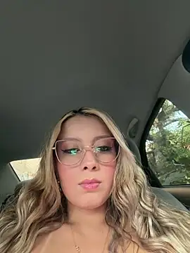 Snapshot of ValeriaHot69 chatting on 03.17.26 ValeriaHot69 online show from 03.17.26