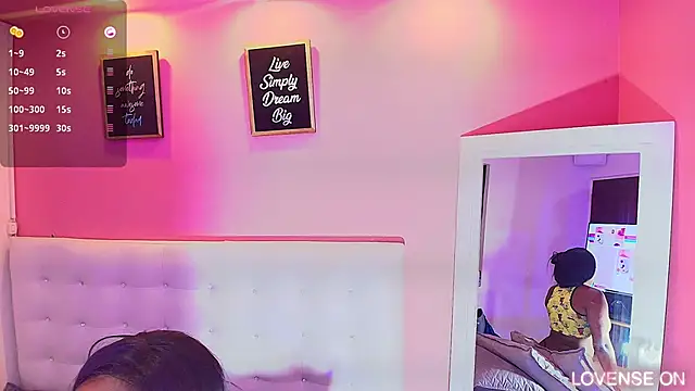 Snapshot of hornyhousekeeper_ chatting on 03.21.25 hornyhousekeeper online show from 03.21.25