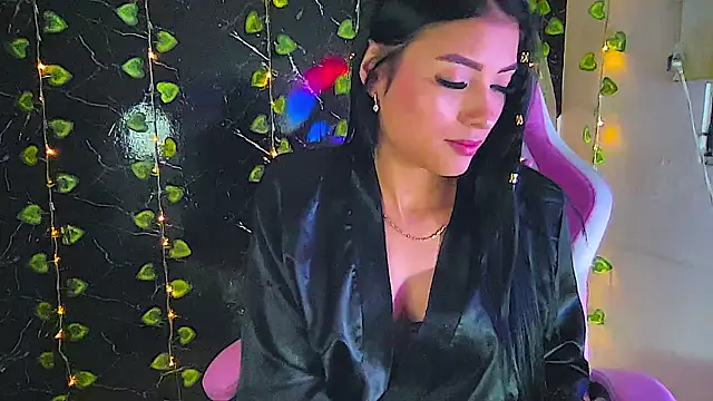 Snapshot of adda_mancini chatting on 12.08.24 adda mancini online show from 12.08.24