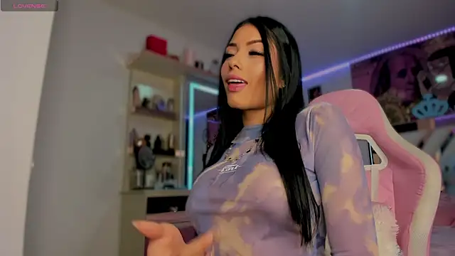 Snapshot of adda_mancini chatting on 10.12.25 adda mancini online show from 10.12.25