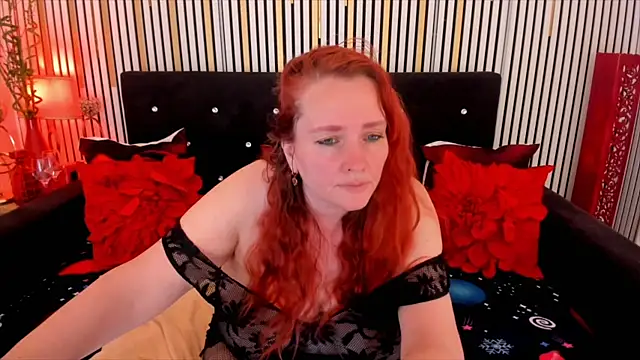 Snapshot of SinFulTitsDD chatting on 05.10.26 SinFulTitsDD online show from 05.10.26