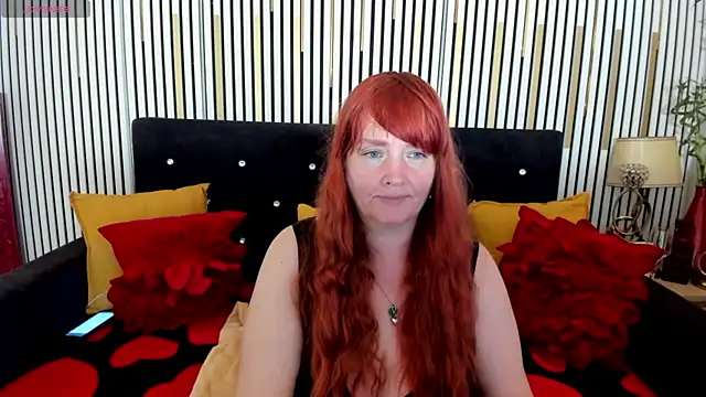 Snapshot of SinFulTitsDD chatting on 06.27.26 SinFulTitsDD online show from 06.27.26