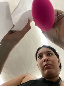 Snapshot of mariatudulceadiccion chatting on 10.29.25 mariatudulceadiccion online show from 10.29.25