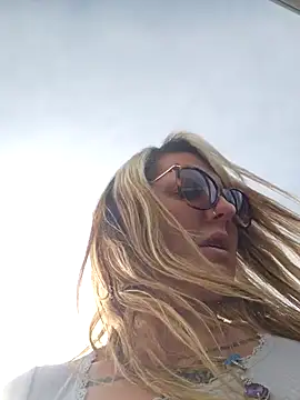 SheIsSomething online show from 01.31.25