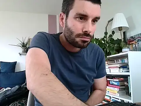 Snapshot of Simon-tem chatting on 02.17.26 Simon-tem online show from 02.17.26