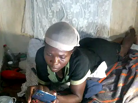 cute-shamza online show from 12.19.25