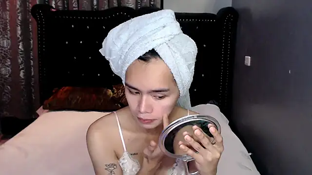 Snapshot of shecutie69 chatting on 09.19.25 shecutie69 online show from 09.19.25