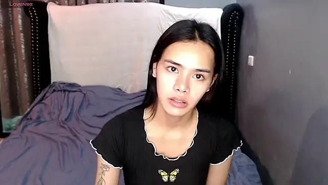 Snapshot of shecutie69 chatting on 10.14.25 shecutie69 online show from 10.14.25