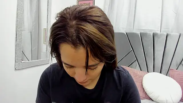 Snapshot of Gretten_wright chatting on 02.06.25 Gretten wright online show from 02.06.25