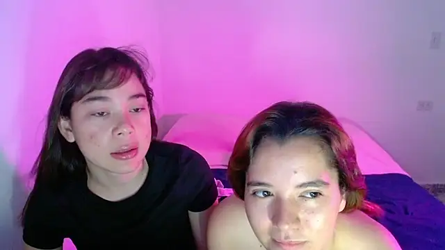 Snapshot of Gretten_wright chatting on 10.31.25 Gretten wright online show from 10.31.25