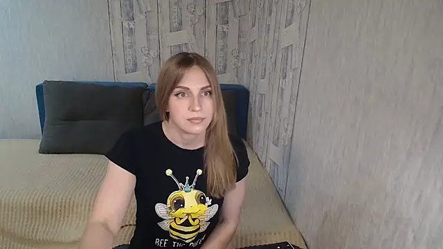 Pilly green  online show from 05.19.26
