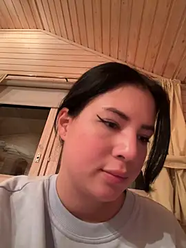 Snapshot of clairewntr chatting on 12.30.24 clairewntr online show from 12.30.24