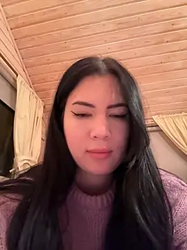 Snapshot of clairewntr chatting on 01.01.25 clairewntr online show from 01.01.25