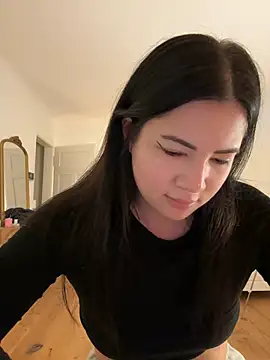 Snapshot of clairewntr chatting on 01.06.25 clairewntr online show from 01.06.25