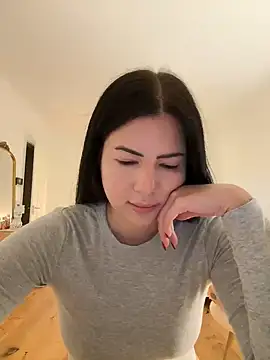 Snapshot of clairewntr chatting on 01.17.25 clairewntr online show from 01.17.25