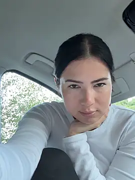 Snapshot of clairewntr chatting on 10.01.25 clairewntr online show from 10.01.25