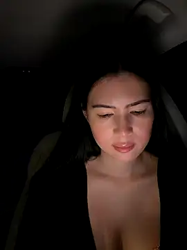 Snapshot of clairewntr chatting on 11.30.25 clairewntr online show from 11.30.25