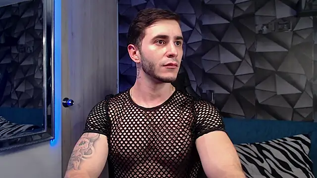 Snapshot of Latino_stud4u chatting on 10.14.25 Latino stud4u online show from 10.14.25