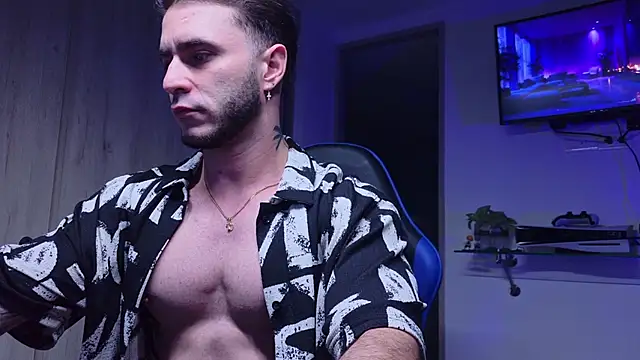 Snapshot of Latino_stud4u chatting on 06.27.26 Latino stud4u online show from 06.27.26