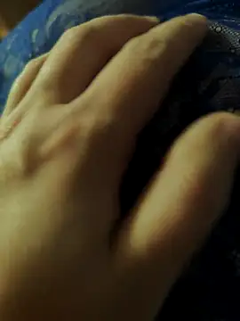 LovlyAnnie online show from 12.19.25