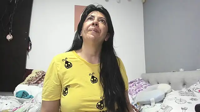 aisha latina online show from 12.15.24