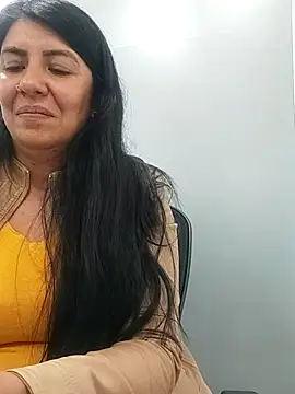 aisha latina online show from 03.03.25