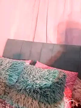 Snapshot of karlablue_ chatting on 12.28.24 karlablue online show from 12.28.24