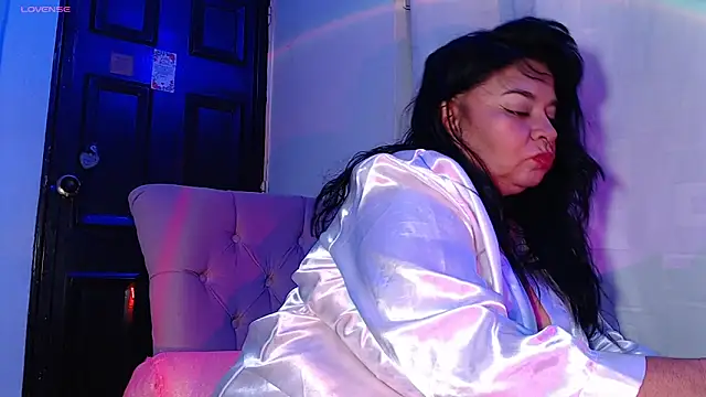 Snapshot of karlablue_ chatting on 10.01.25 karlablue online show from 10.01.25