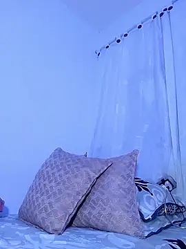 Snapshot of karlablue_ chatting on 11.28.25 karlablue online show from 11.28.25