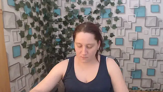 JosieJun  online show from 03.14.25