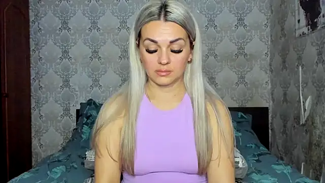 Snapshot of NicoletMoore chatting on 01.13.25 NicoletMoore online show from 01.13.25