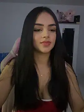 Snapshot of anniehart chatting on 11.12.25 anniehart online show from 11.12.25