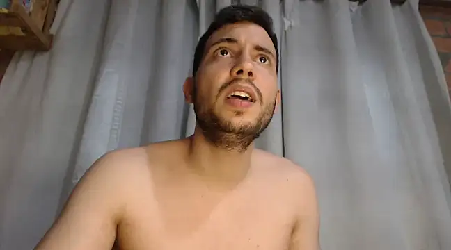 Snapshot of Armando_2002 chatting on 01.17.25 Armando 2002 online show from 01.17.25