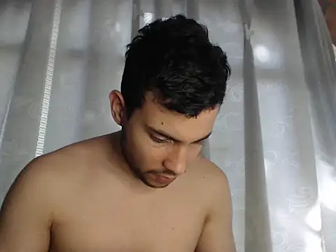 Snapshot of Armando_2002 chatting on 01.23.25 Armando 2002 online show from 01.23.25