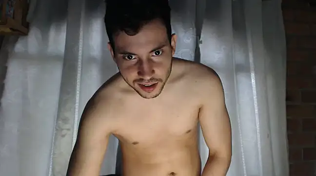 Snapshot of Armando_2002 chatting on 01.24.25 Armando 2002 online show from 01.24.25