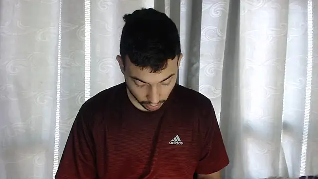 Snapshot of Armando_2002 chatting on 02.21.25 Armando 2002 online show from 02.21.25