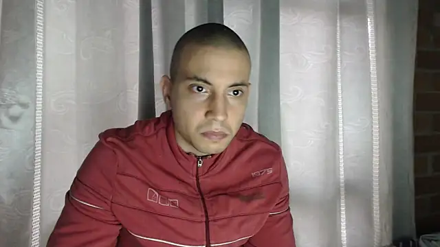 Snapshot of Armando_2002 chatting on 11.16.25 Armando 2002 online show from 11.16.25