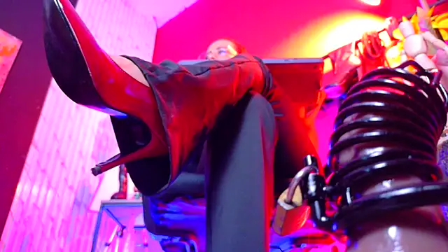 MistressSlut1 online show from 04.10.26