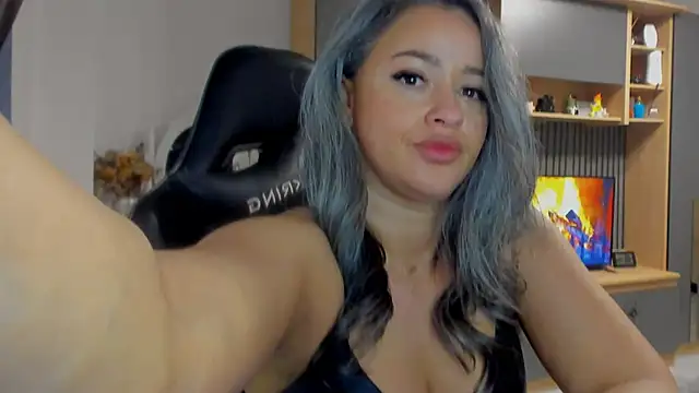 Claire95  online show from 02.20.26