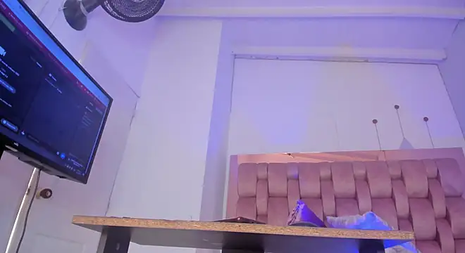 Snapshot of swt-booty chatting on 01.09.25 swt-booty online show from 01.09.25