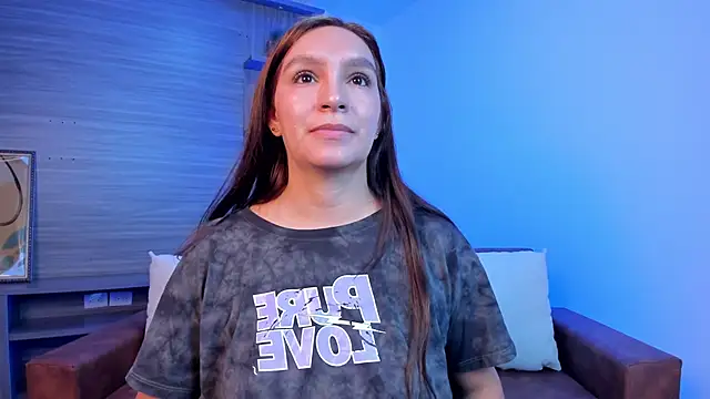 miataylorr1 online show from 02.18.25