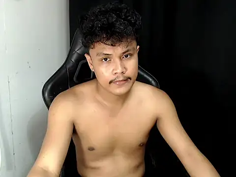 Snapshot of Brylon_ken chatting on 10.03.25 Brylon ken online show from 10.03.25