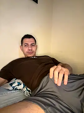 Snapshot of steven_clain chatting on 11.08.25 steven clain online show from 11.08.25